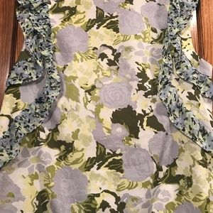 Sleeveless Gianni Bini blouse